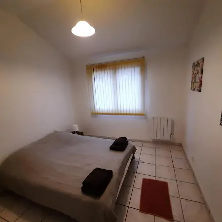 Appartement Proche Zone Industrielle, Wi-fi, Netflix, Confort *