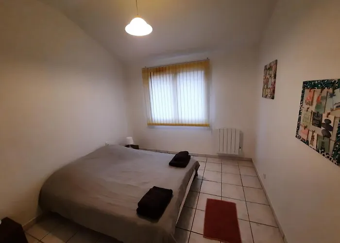 Appartement Proche Zone Industrielle, Wi-fi, Netflix, Confort *
