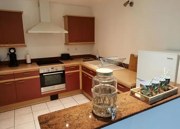 Proche Zone Industrielle, Wi-fi, Netflix, Confort Appartement Maubeuge